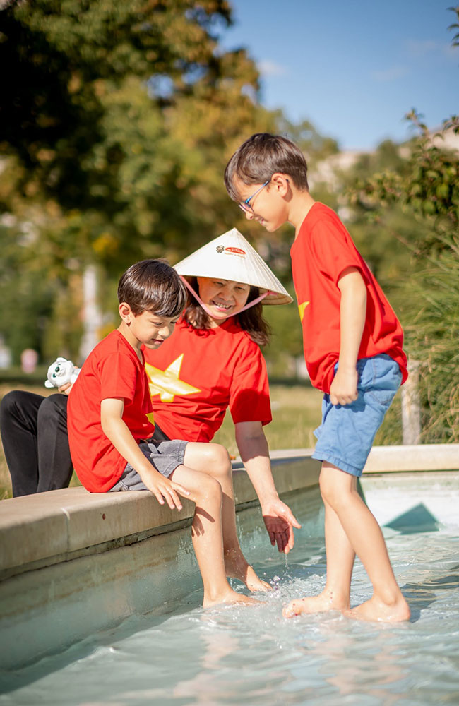 images/Familyphotoshooting/Familienfoto_017.jpg#joomlaImage://local-images/Familyphotoshooting/Familienfoto_017.jpg?width=650&height=1000