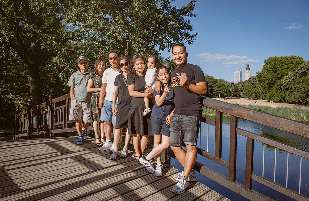 images/Familyphotoshooting/Familienfoto_022.jpg#joomlaImage://local-images/Familyphotoshooting/Familienfoto_022.jpg?width=1000&height=650