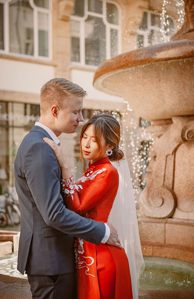 images/Weddingphotoshooting/Hochzeitsfoto_003.jpg#joomlaImage://local-images/Weddingphotoshooting/Hochzeitsfoto_003.jpg?width=650&height=1000